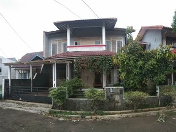 Rumah diJual di Kebayoran Lama, Jkt Selatan.Dekat Stasiun KA