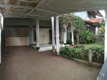 Rumah diJual di Kebayoran Lama, Jkt Selatan.Dekat Stasiun KA