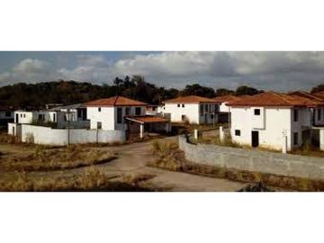 VENTA DE URBANIZACION DE CASAS EN LA MITRA DE CHORRERA
