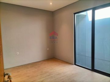 rumah baru 2 lantai minimalis modern singgasana Bandung