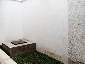 Di Sewakan Rumah Siap Huni 4 Kamar Cocok Untuk Kantor di Jl. Turangga Bandung