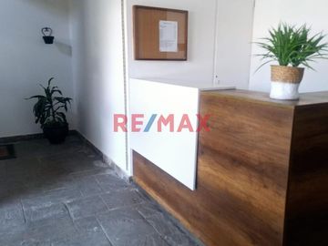 Ubicación: Urb. Prolongación Benavides Av. Las Nazarenas 279, 5to piso, Santiago de Surco
Área total: 113.21m²
Mantenimiento: S/. 130.00 a S/150.00