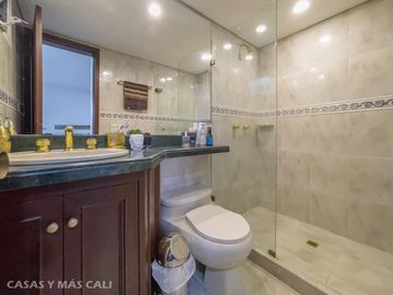Apartamento en venta en Cali. Cod V5772