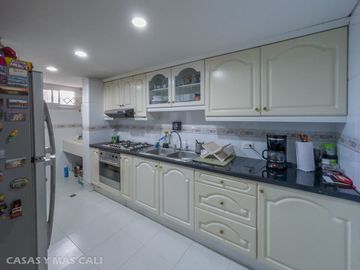 Apartamento en venta en Cali. Cod V5772
