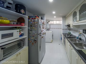 Apartamento en venta en Cali. Cod V5772