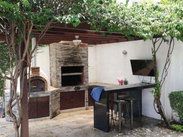 Venta de Casa atrás UEES Samborondon - Vía Samborondón Primeros kilómetros - C021