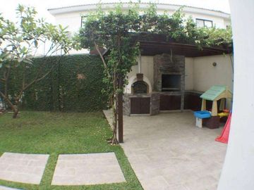 Venta de Casa atrás UEES Samborondon - Vía Samborondón Primeros kilómetros - C021