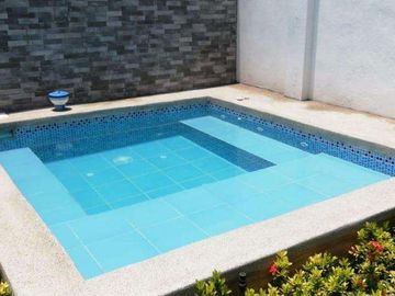 Venta de Casa atrás UEES Samborondon - Vía Samborondón Primeros kilómetros - C021