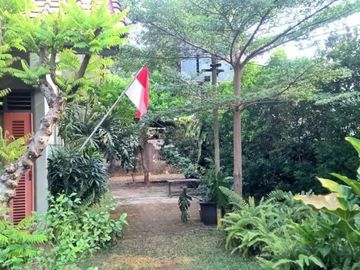 DIJUAL RUMAH 1 LT DGN BANGUNAN UTAMA DAN PAVILIUN, SEMI FURNISHED DI PANGKALAN JATI BARU