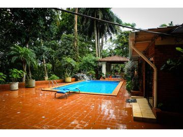 SE VENDE MANSION EN LAS CUMBRES 5172DM