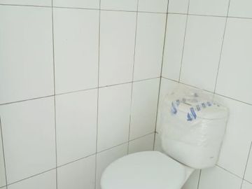 Rumah Dua lantai di area tanah yang datar