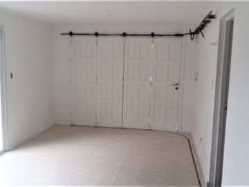 Chalet Reciclado 2 plantas - 4 amb. Caisamar