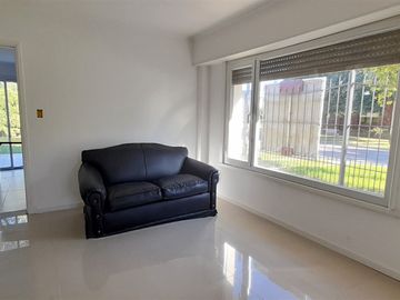 Chalet Reciclado 2 plantas - 4 amb. Caisamar