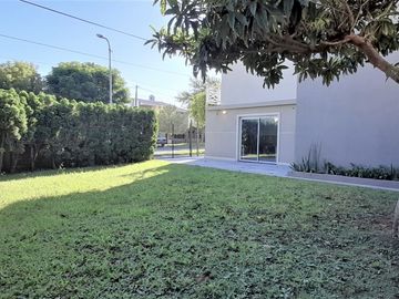 Chalet Reciclado 2 plantas - 4 amb. Caisamar