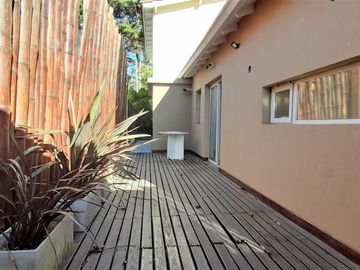 Chalet Reciclado 2 plantas - 4 amb. Caisamar