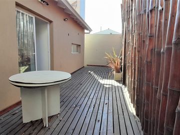 Chalet Reciclado 2 plantas - 4 amb. Caisamar