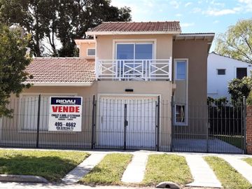 Chalet Reciclado 2 plantas - 4 amb. Caisamar