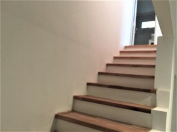 Chalet Reciclado 2 plantas - 4 amb. Caisamar