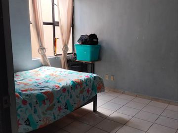 Excelente Casa en Venta en Av. Dalias