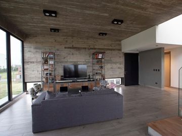 Casa en Venta en Puertos - Barrio Acacias