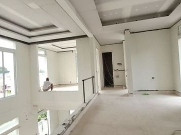 Rumah Brandnew Cantik Di Kawasan Pejaten Jakarta Selatan