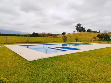 Hermosa casa de 2 dormitorios a ESTRENAR en VENTA en Country El Mirador, Los Nogales