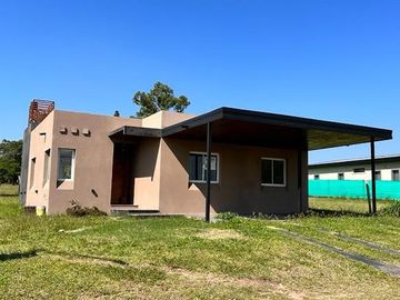 Hermosa casa de 2 dormitorios a ESTRENAR en VENTA en Country El Mirador, Los Nogales