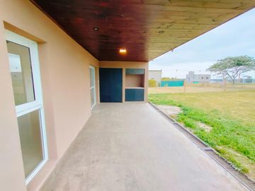 Hermosa casa de 2 dormitorios a ESTRENAR en VENTA en Country El Mirador, Los Nogales