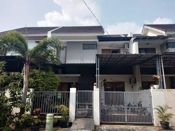 Rumah Cantik di Cluster Aralia Harapan Indah Bekasi