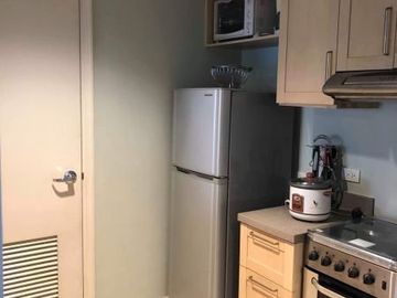 Condominium 2 Bedrooms: 2BR Condo For Sale in Joya South Tower Rockwell Makati City