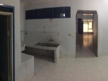 Rumah taman semanan indah 2,hadap selatan,harga 1,3M nego