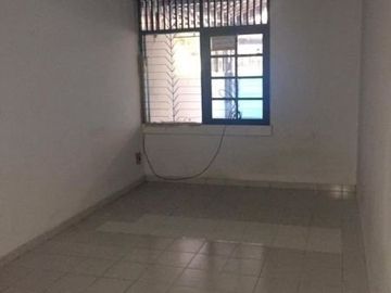 Rumah taman semanan indah 2,hadap selatan,harga 1,3M nego