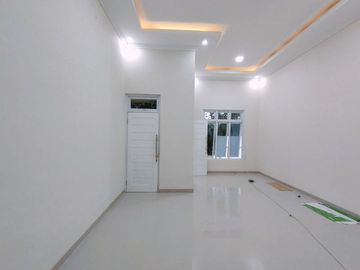 Rumah Baru di Jalan Kaliurang Km 12 Dekat UII Pusat dan Pasar Gentan
