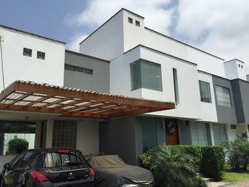 Casa, Condominio, Cerca Benavides. Ocasión