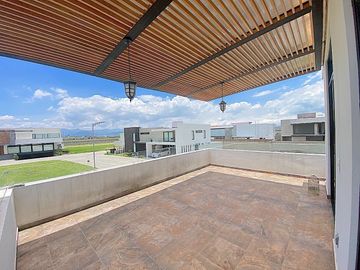 VENTA CASA EN CONDOMINIO FRACCIONAMIENTO HACIENDA SAN ANTONIO METEPEC
