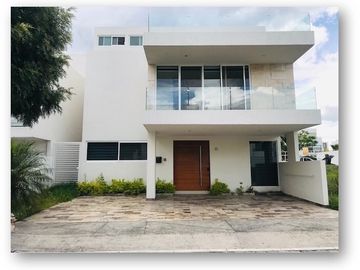 CASA EN VENTA EN LOMAS DE ANGELOPOLIS - PUEBLA BLANCA
