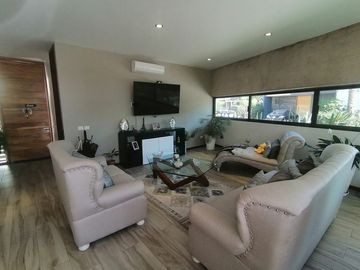 Casa en venta en Residencial Bosque Cedros