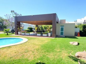 Casa en venta en Residencial Bosque Cedros