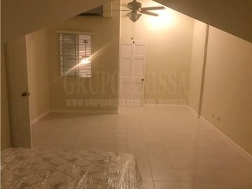 Se Vende Hermoso Apartamento en Albrook Cod. 320----