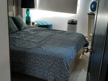 EN VENTA - Hermosa Casa remodelada de 2 plantas en BONATERRA (Frente de Milán)