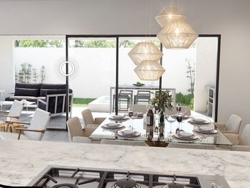 CASA EN VENTA EN MERIDA, OASIS CHOLUL, PRIVADA CON AMENIDADES, MOD 225