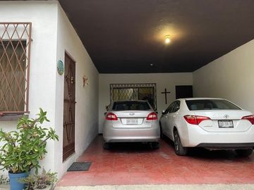 Venta de casa sobre avenida Monterrey en Rincón de la Sierra Guadalupe