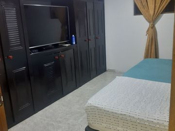 SE VENDE EXCELENTE PROPIEDAD CON RENTA EN LOS ALCÁZARES, MANIZALES