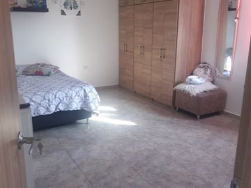 SE VENDE EXCELENTE PROPIEDAD CON RENTA EN LOS ALCÁZARES, MANIZALES