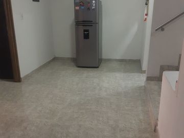 SE VENDE EXCELENTE PROPIEDAD CON RENTA EN LOS ALCÁZARES, MANIZALES