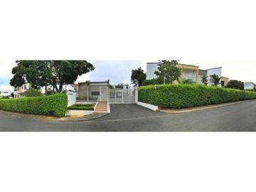 VENTA DE LOTE EN UNIDAD RESIDENCIAL - CIUDAD JARDN