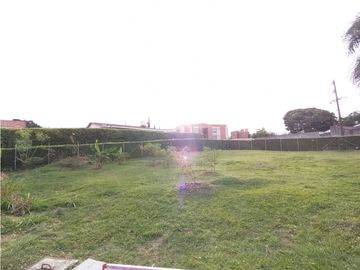 VENTA DE LOTE EN UNIDAD RESIDENCIAL - CIUDAD JARDN