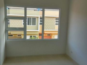 Dijual Rumah Virginia Village Jl. Exmore Gading Serpong Tangerang Lokasi Strategis BEBAS BANJIR