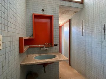 Casa en construcciòn a 2 cuadras del Paseo de la Rivera
