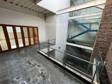 Disewakan Ruko 4 Lantai 1 Mezanine Dan Roof Top Di Pondok Pinang